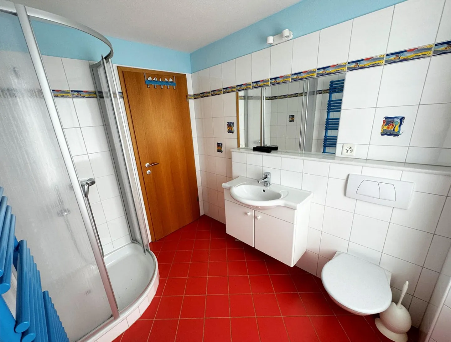 L'antico incontra il moderno in questa spaziosa casa con bel terreno e vista panoramica - Foto 14 di 16