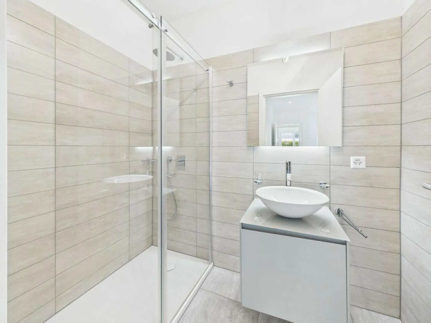 4.5-ROOM APARTMENT WITH GARDEN - Photo 7 of 10