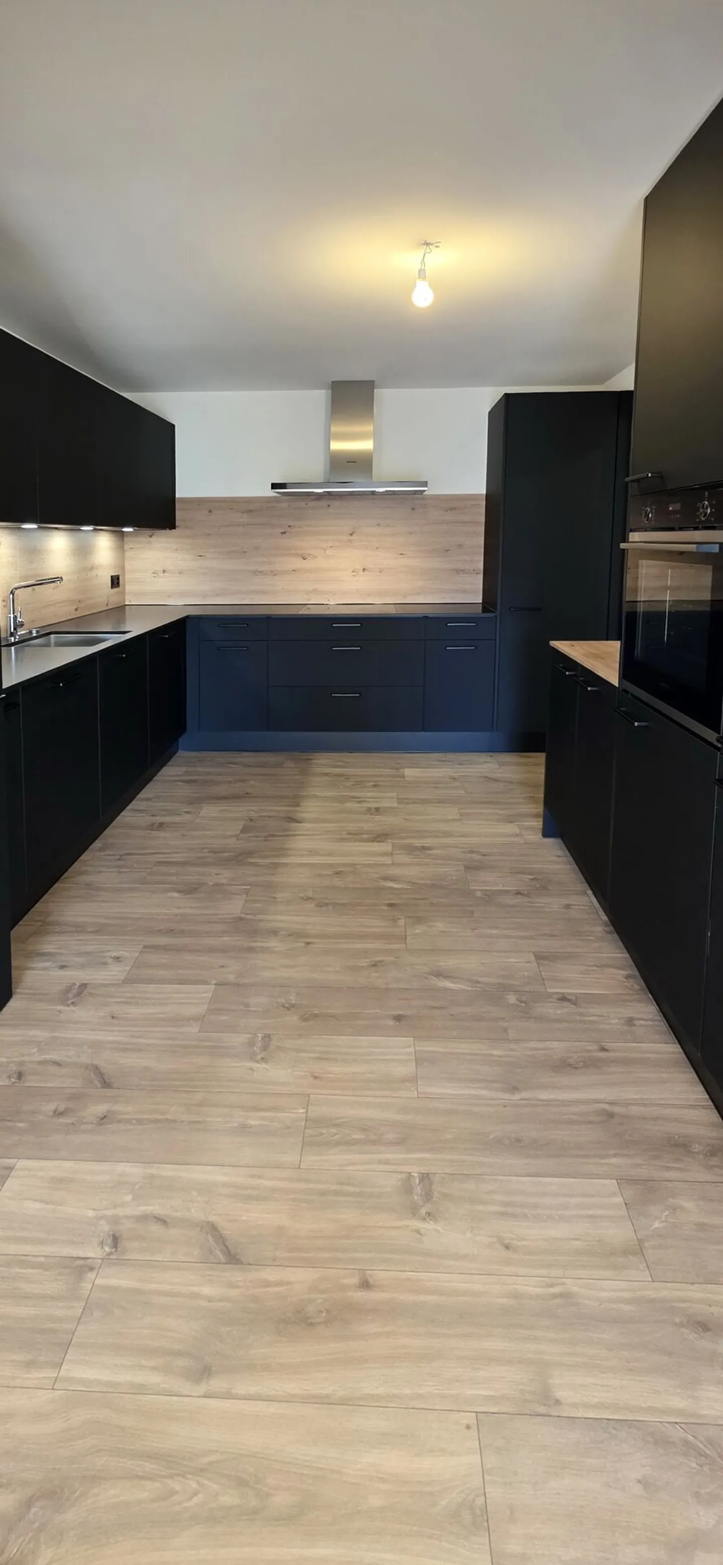 Renovierte Wohnung mit Balkon - Foto 2 von 9