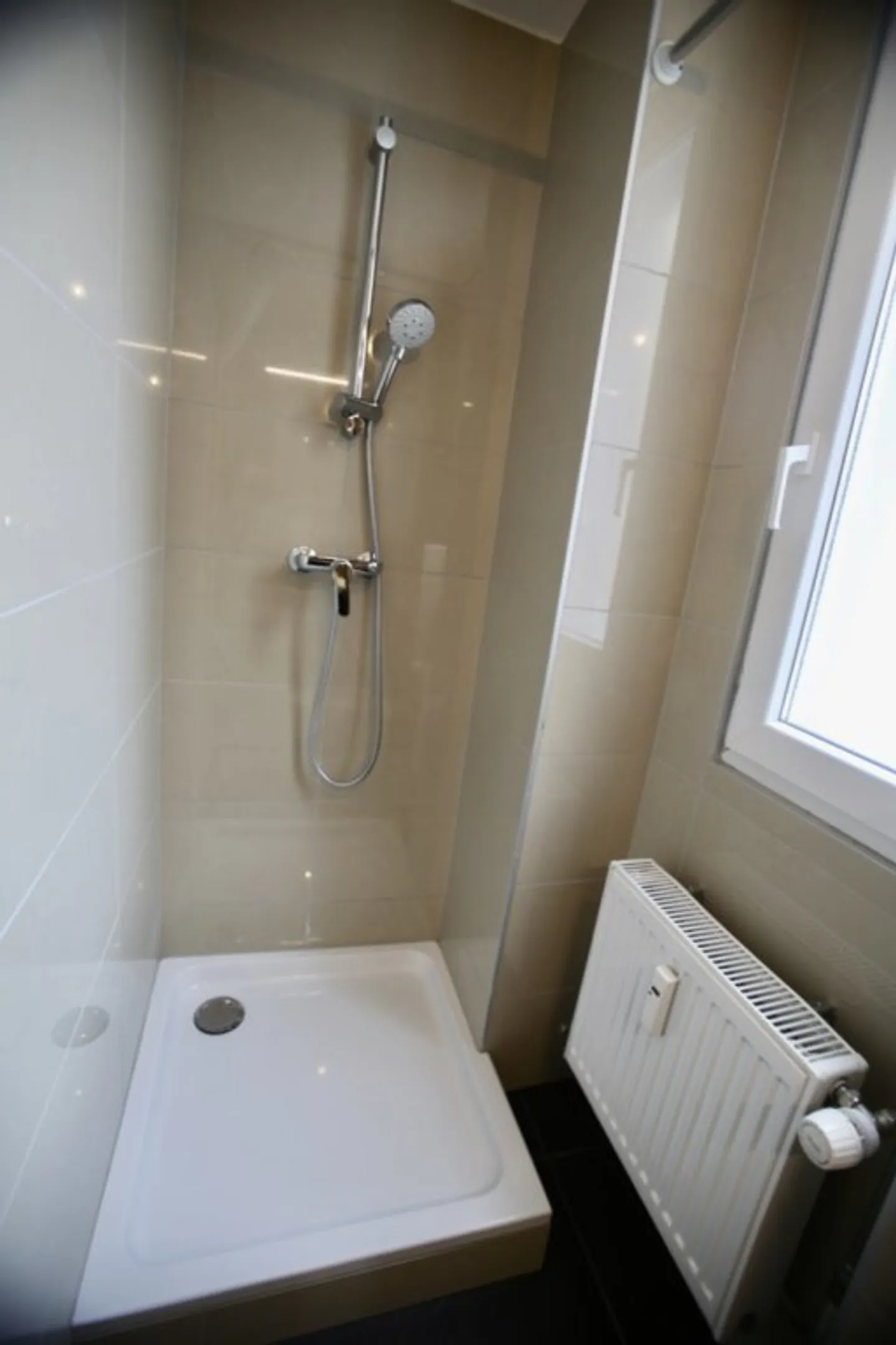 Edificio di rendimento 5.25%; Ideale per investitori! - Foto 11 di 20