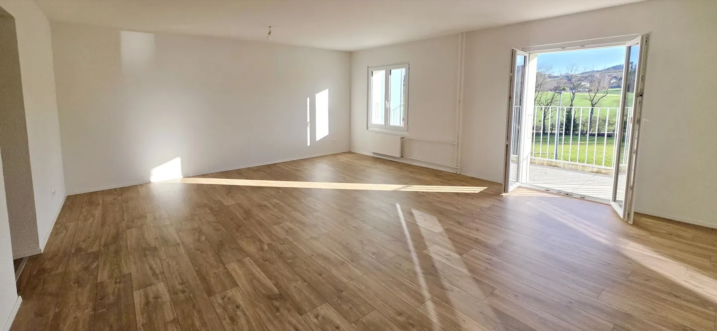 Renovierte Wohnung mit Balkon - Foto 3 von 9