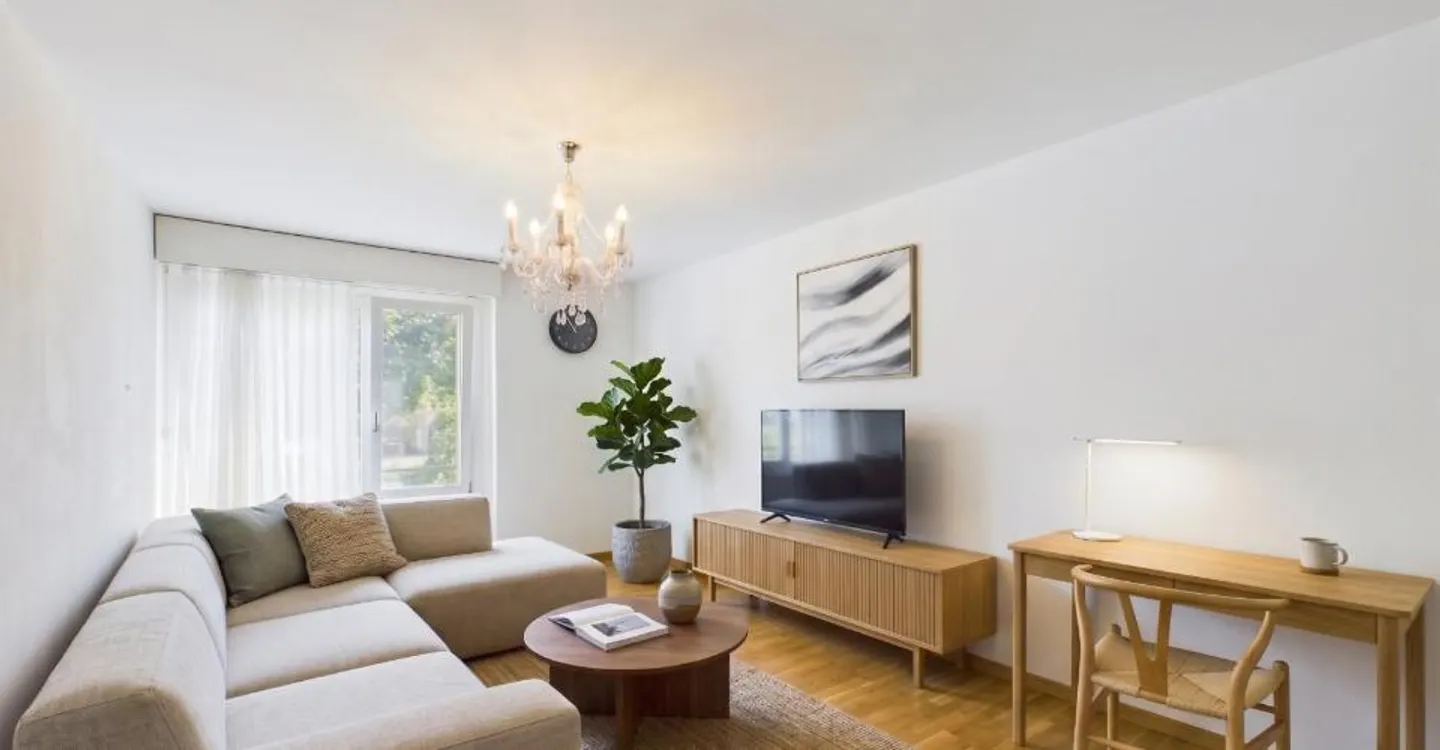 Maisonette Dream on Two Levels: Renovated with Underfloor Heating, Balconies and Parking Space - Photo 1 of 11