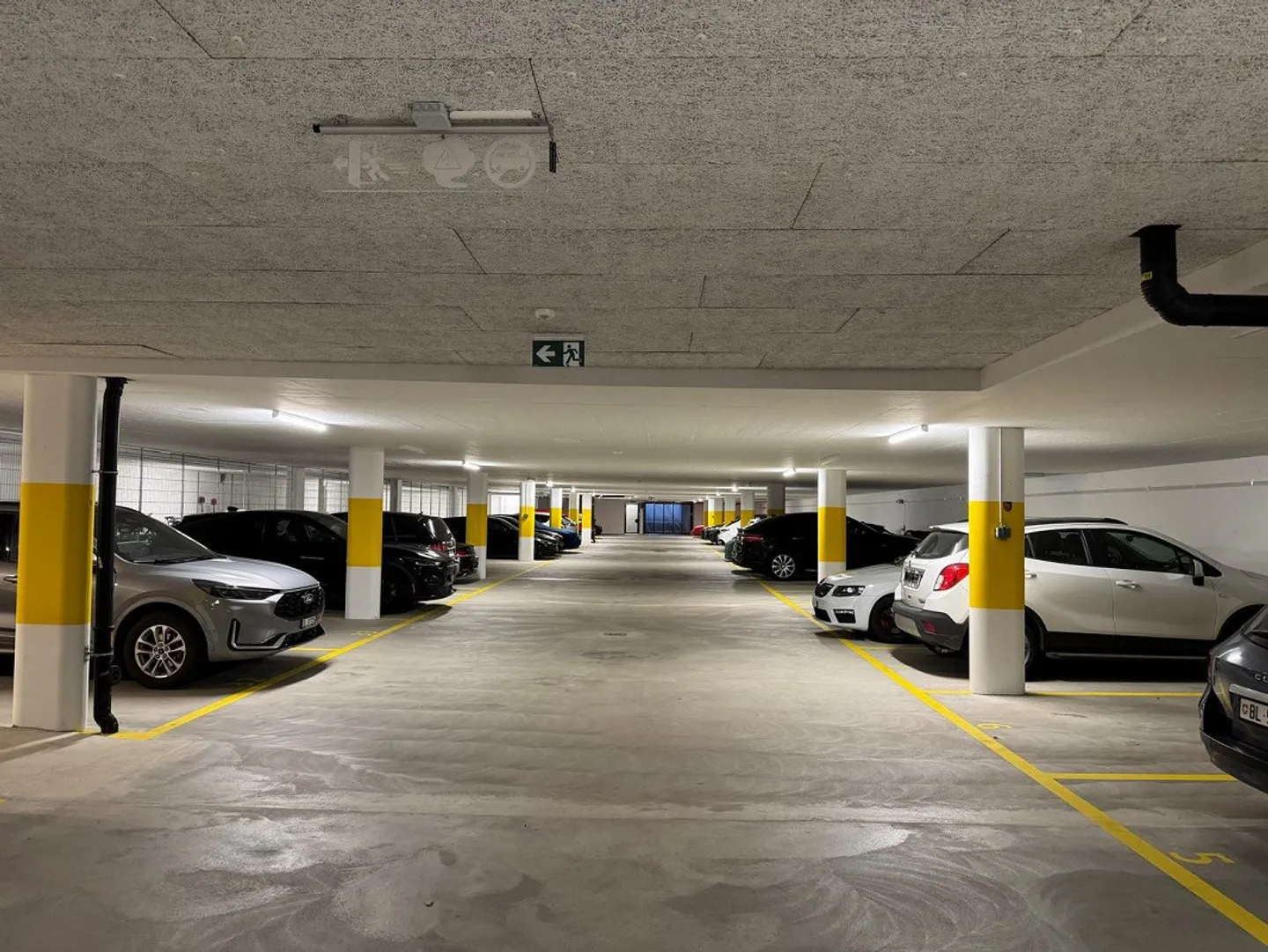 Motorradeinstellhallenplatz in Oberdorf BL zu vermieten - Foto 2 von 3