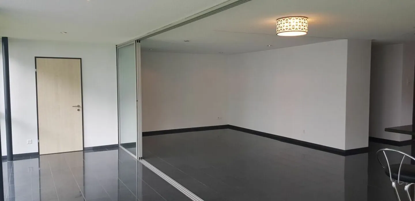 3.5-Zimmerwohnung an ruhiger, sonniger Lage - Foto 2 von 9
