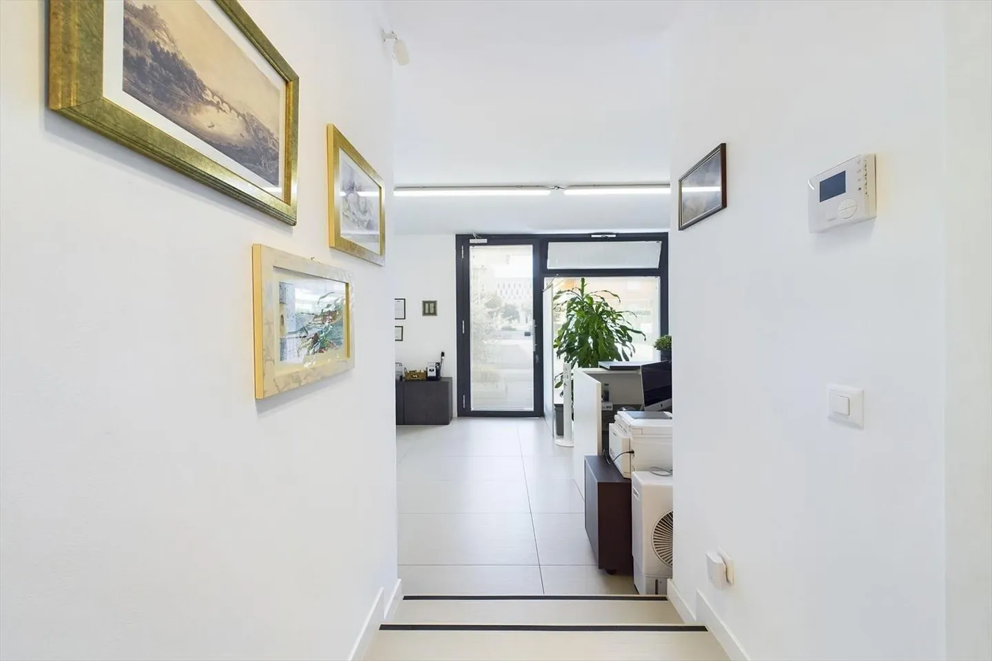 Viganello VN 119001001-2809 | Modern commercial space with diverse possibilities - Photo 2 of 10