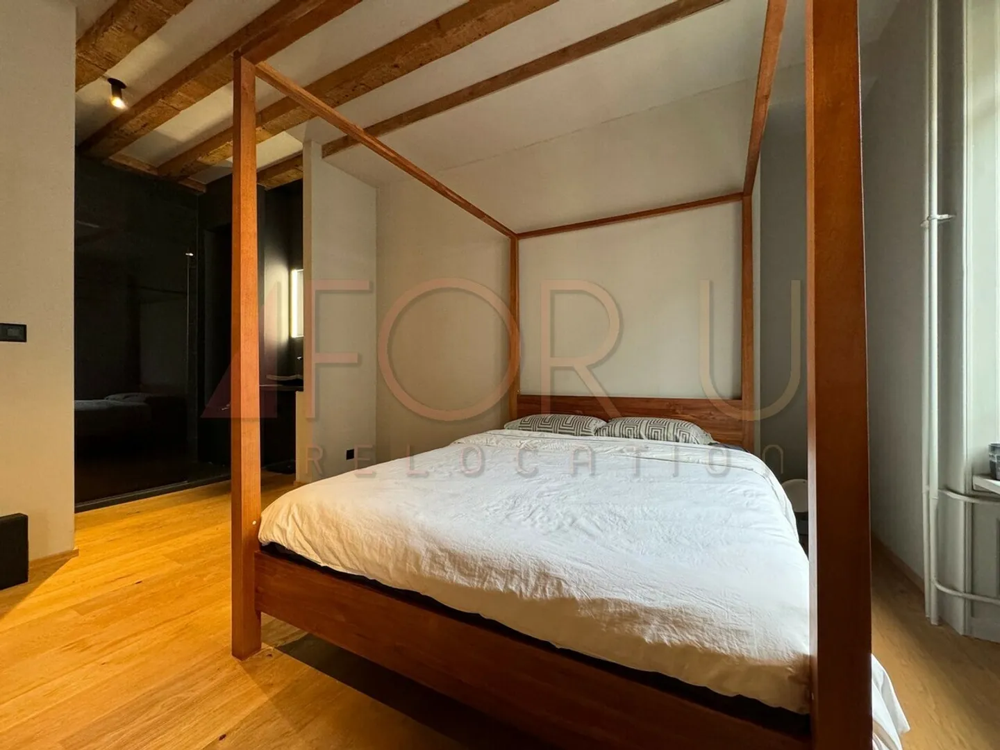 FOR INVESTOR - Very beautiful modern 3-room loft in Pâquis - Photo 4 of 8