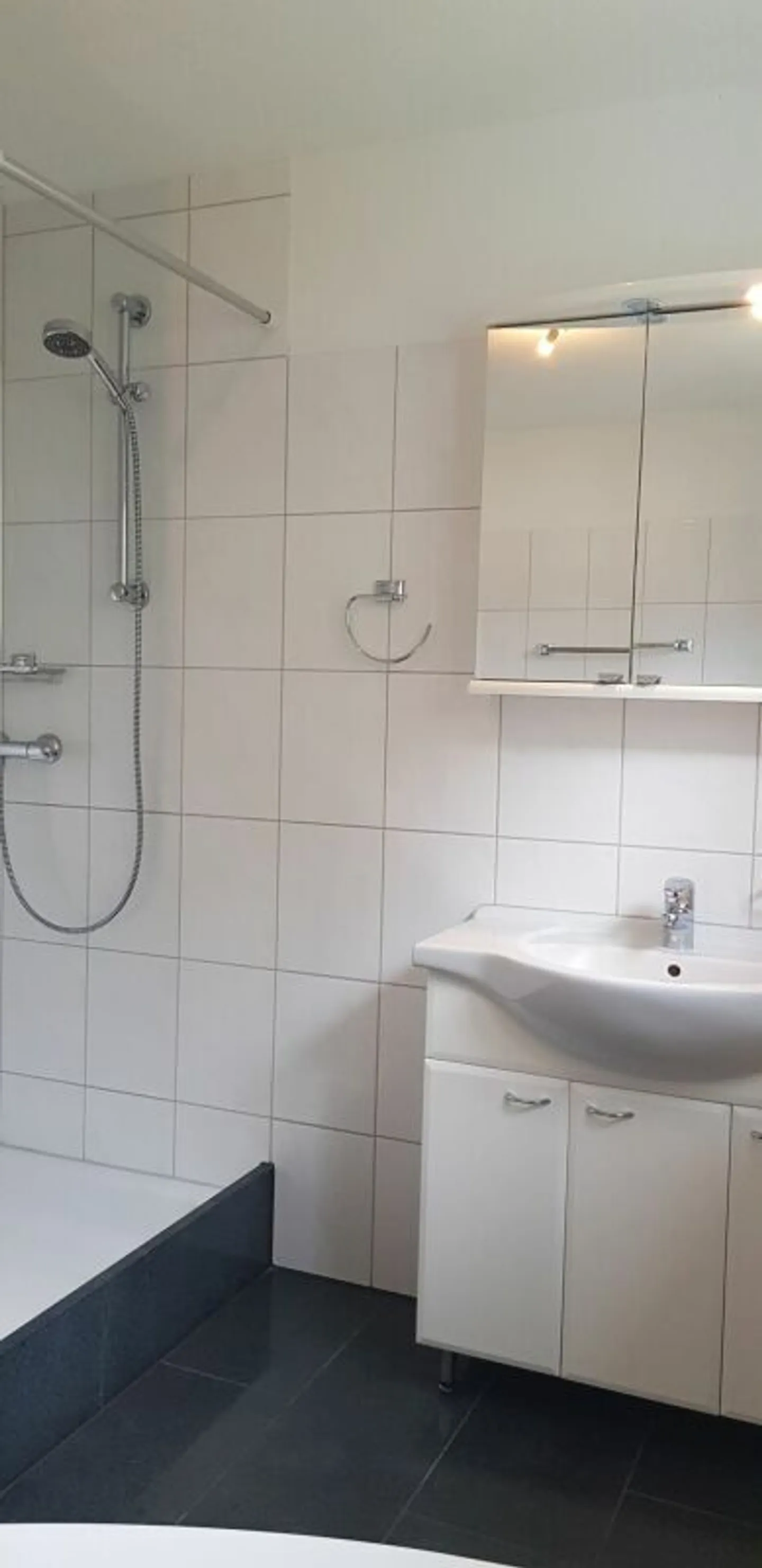 3.5-Zimmerwohnung an ruhiger, sonniger Lage - Foto 8 von 9