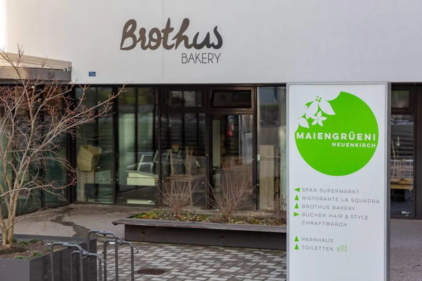 Verkaufslokal im Zentrum Maiengrüeni mit top Parkiermöglichkeiten - Foto 3 von 10