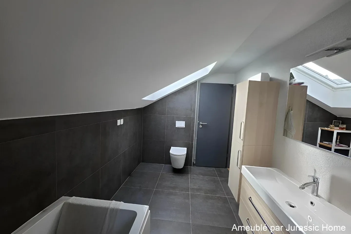 Charming Apartment in Quiet Area - Photo 9 of 13