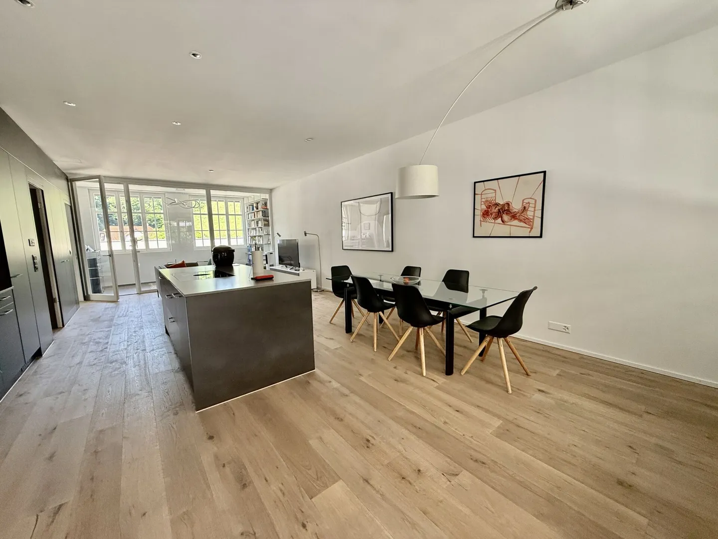Modern Living with Unique Charm - Photo 4 of 10