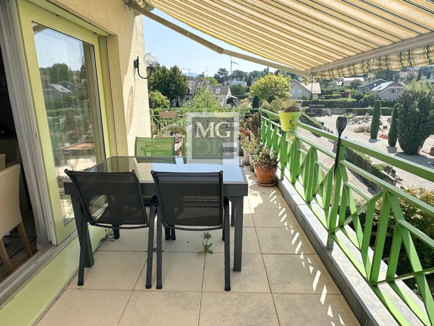 Vesenaz: Attique de 6,5 pièces avec grande terrasse et 3x garages box - Photo 1 sur 11