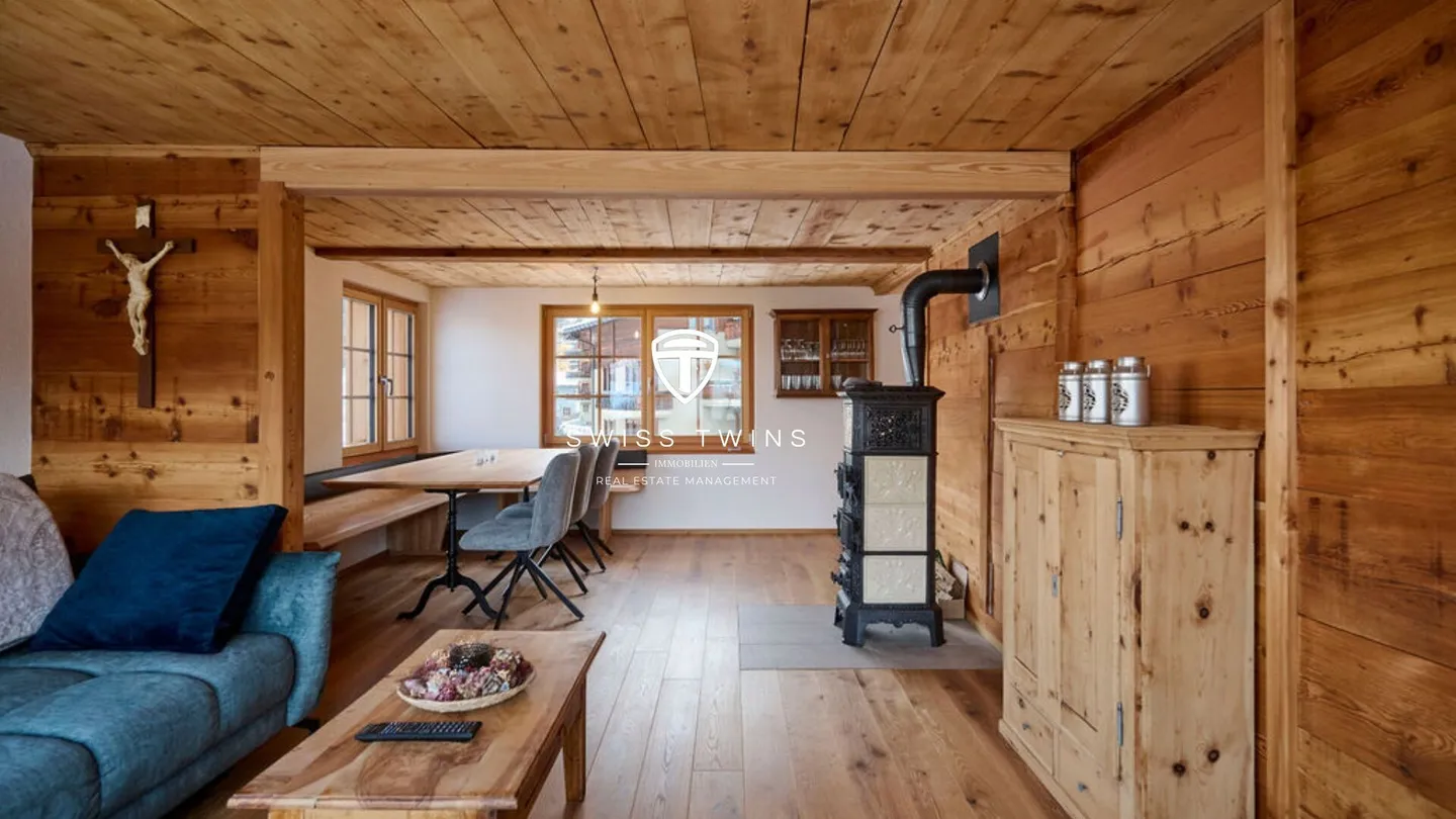 Living with Character - modern, quiet, and unique - Photo 2 of 19