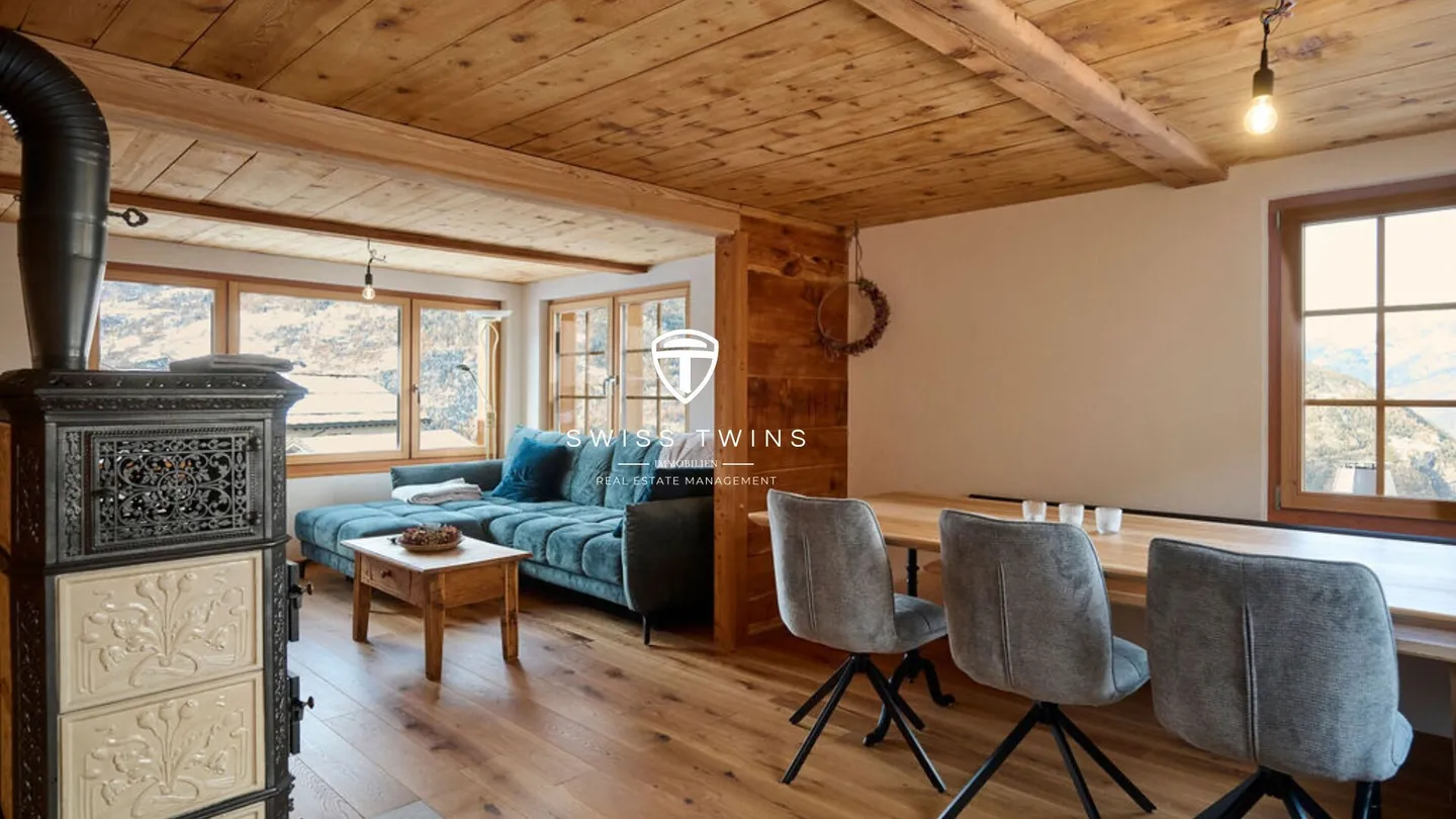 Living with Character - modern, quiet, and unique - Photo 3 of 19