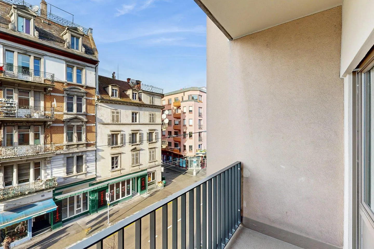 Historical Ambiance, Modern Work Environment – Your Office at Helvetiaplatz - Photo 9 of 9