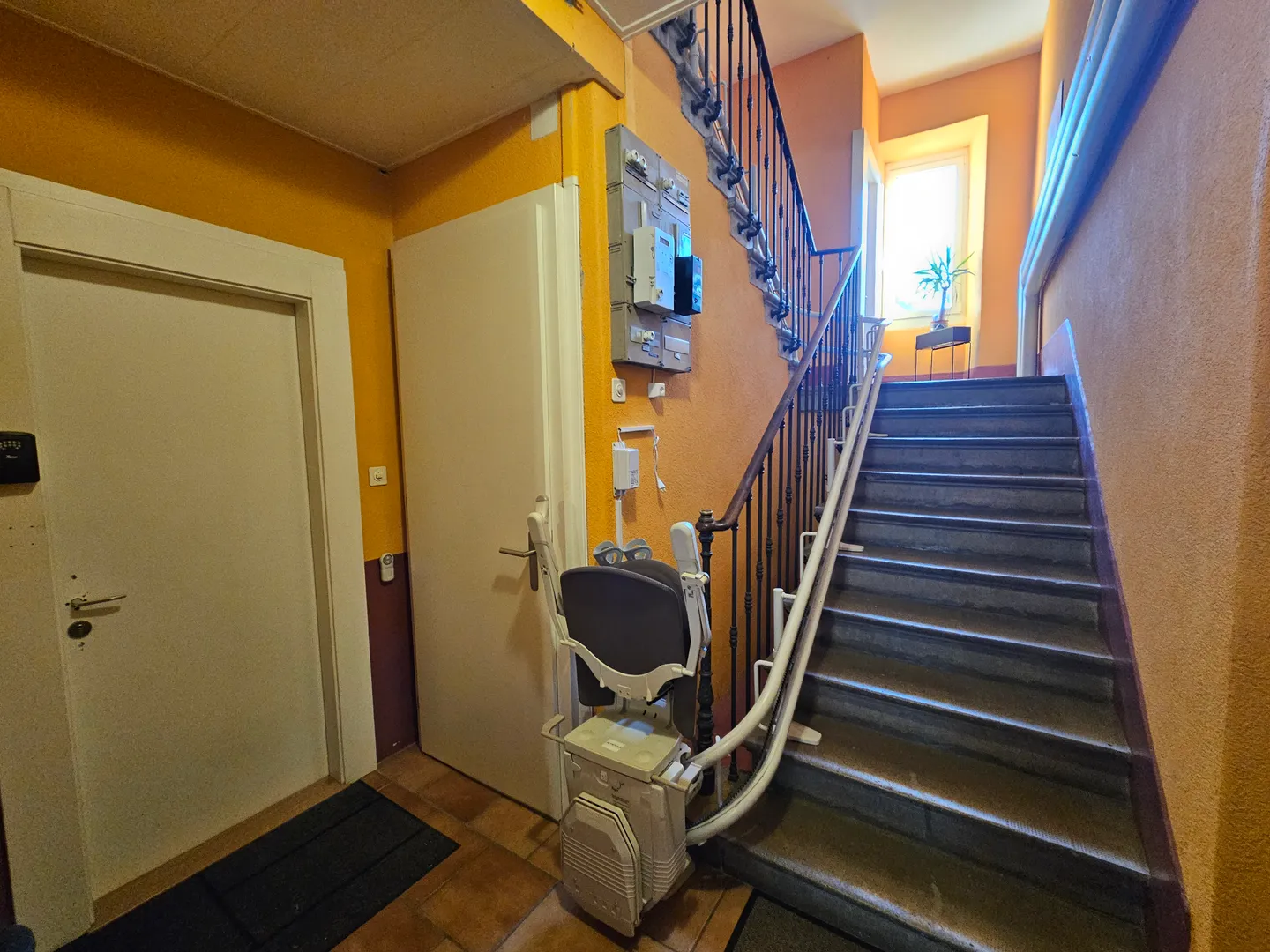 Beautiful character building - Photo 2 of 10