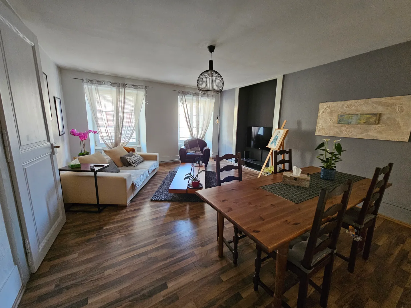 Beautiful character building - Photo 4 of 10