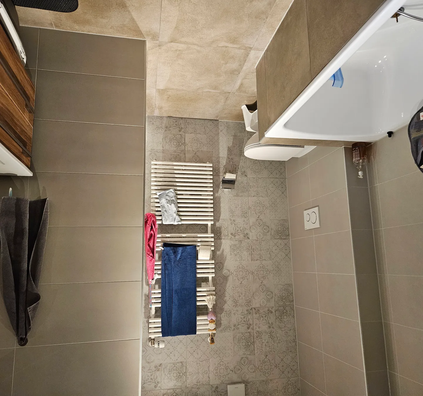 Beautiful character building - Photo 6 of 10