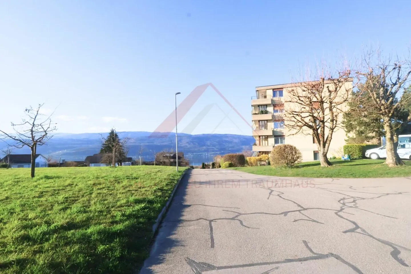 Maison familiale spacieuse avec vue sur le lac - Photo 7 sur 29