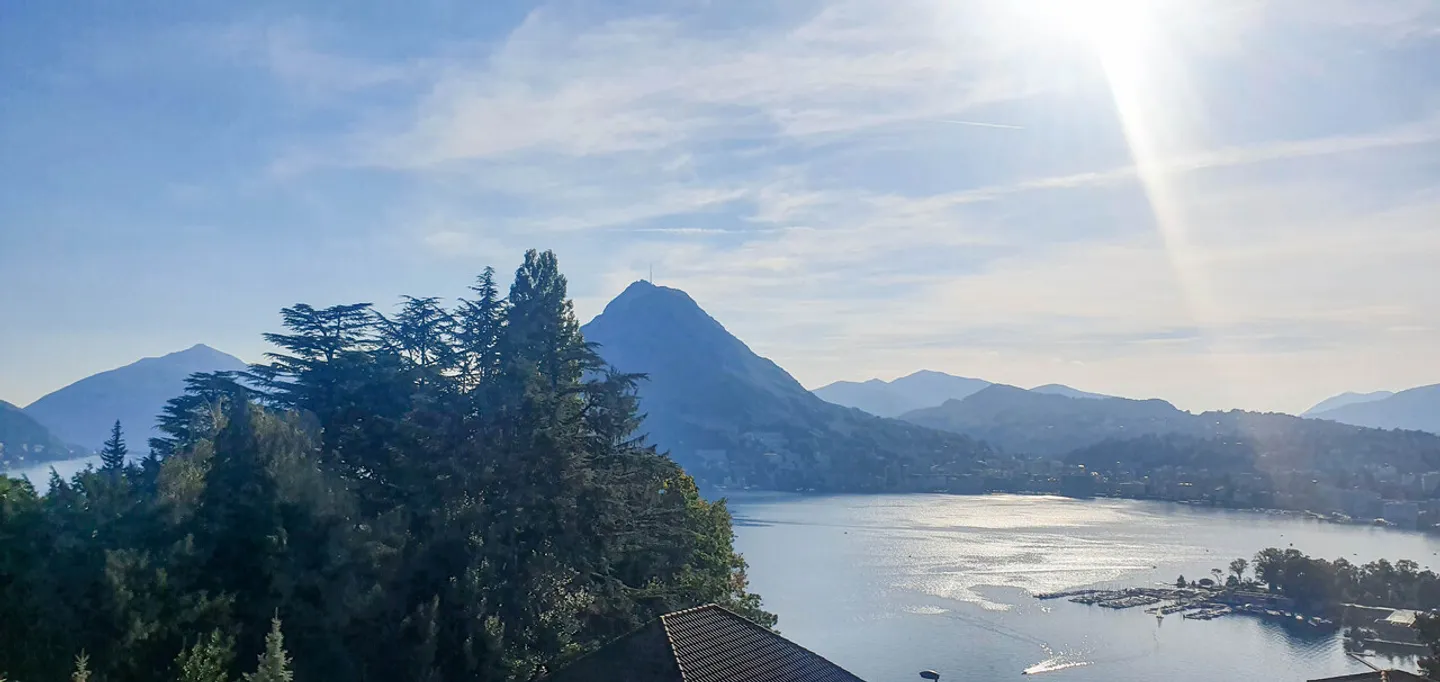 ELEGANTE APPARTAMENTO 3.5 LOCALI IN CASA D'EPOCA - Foto 1 di 8