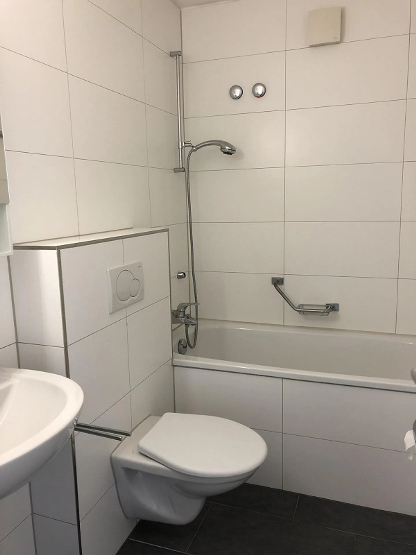 Incantevole e accogliente appartamento con 3 stanze - Foto 4 di 7