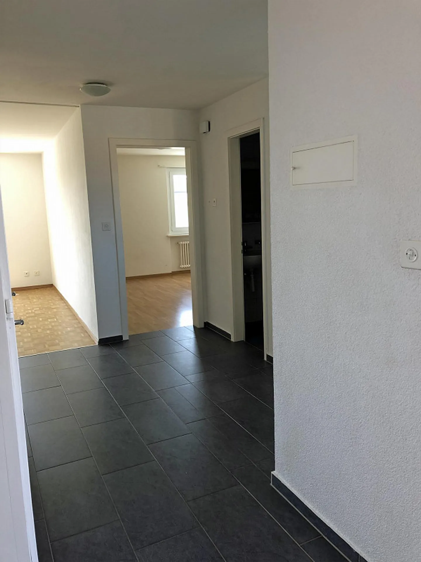 Incantevole e accogliente appartamento con 3 stanze - Foto 5 di 7