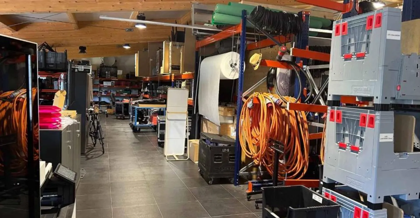 Laboratorio-magazzino di 640 m² con posti auto disponibili - Foto 5 di 6
