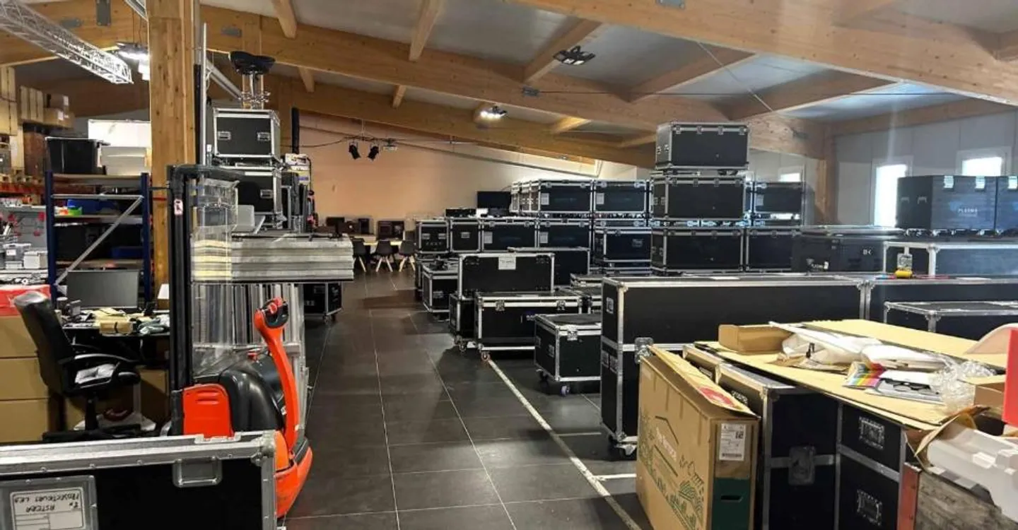 Laboratorio-magazzino di 640 m² con posti auto disponibili - Foto 4 di 6