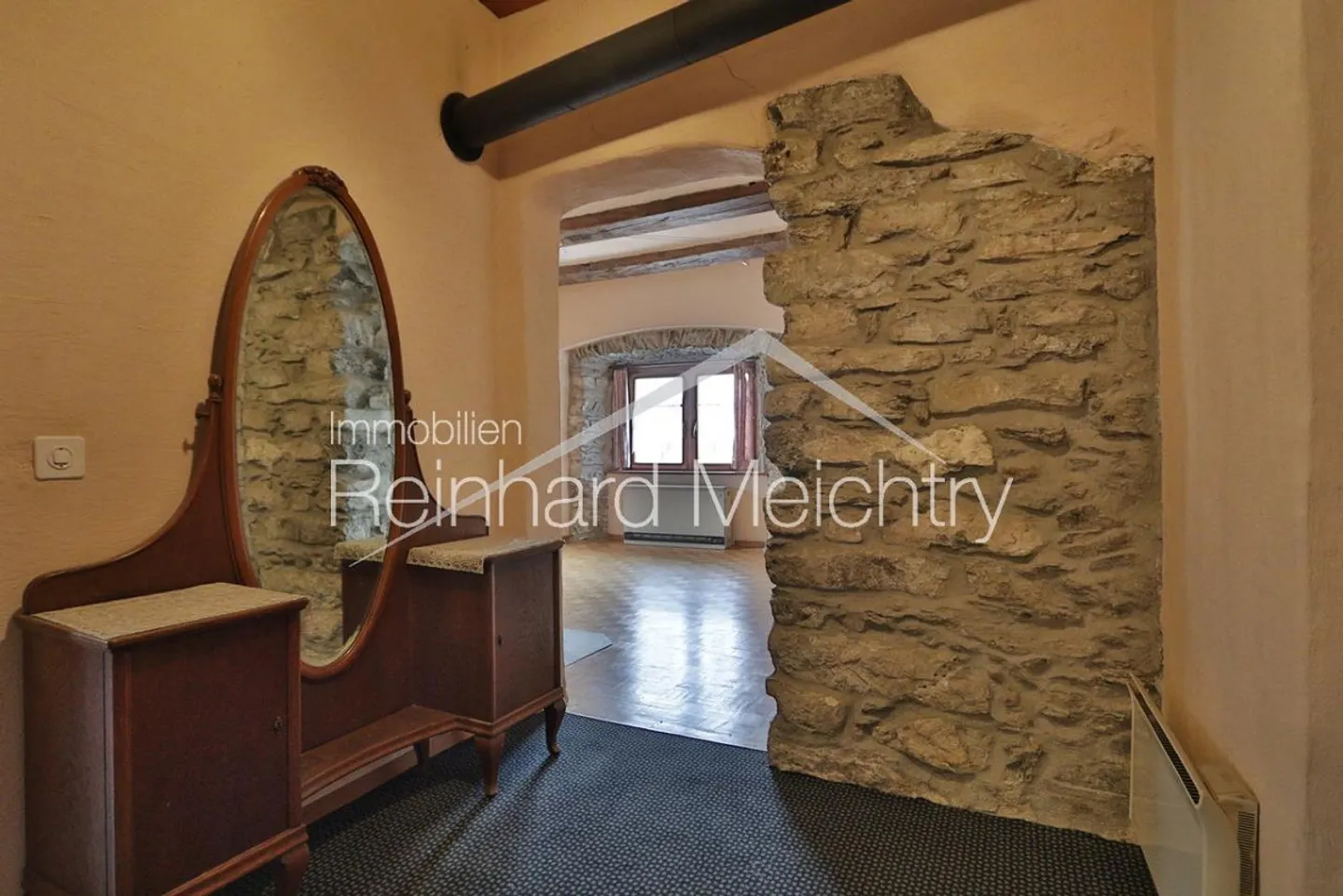 Bâtiment résidentiel historique avec 3 appartements surplombant le château de Leuker - Photo 19 sur 30