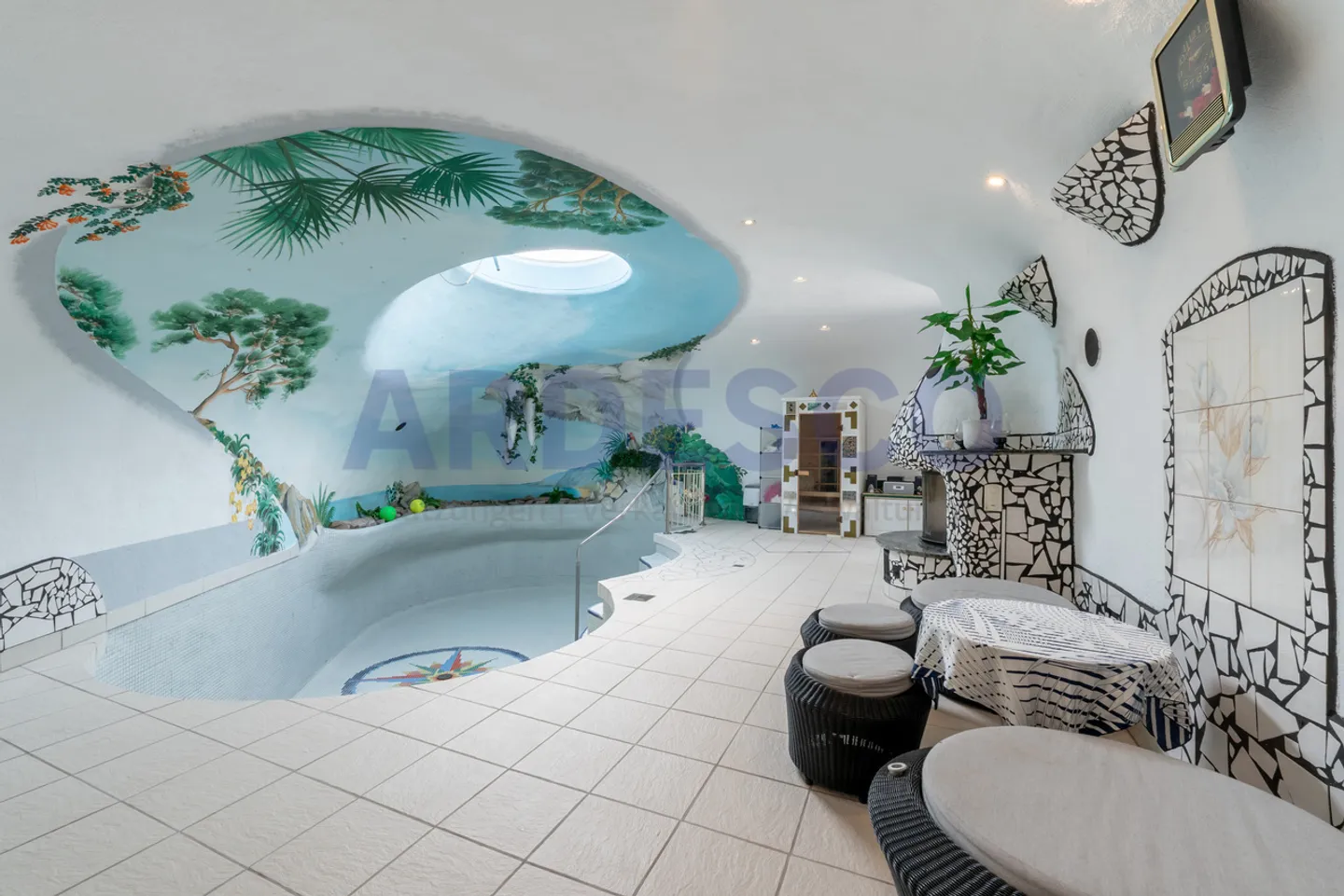 Beautiful and Unique! - Photo 8 of 16