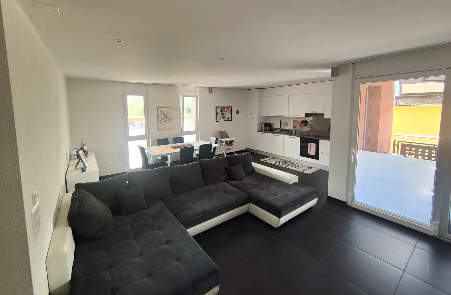 Appartamento 4 ½ locali, 2° e ultimo piano, zona residenziale Monte Carasso - Foto 5 di 14