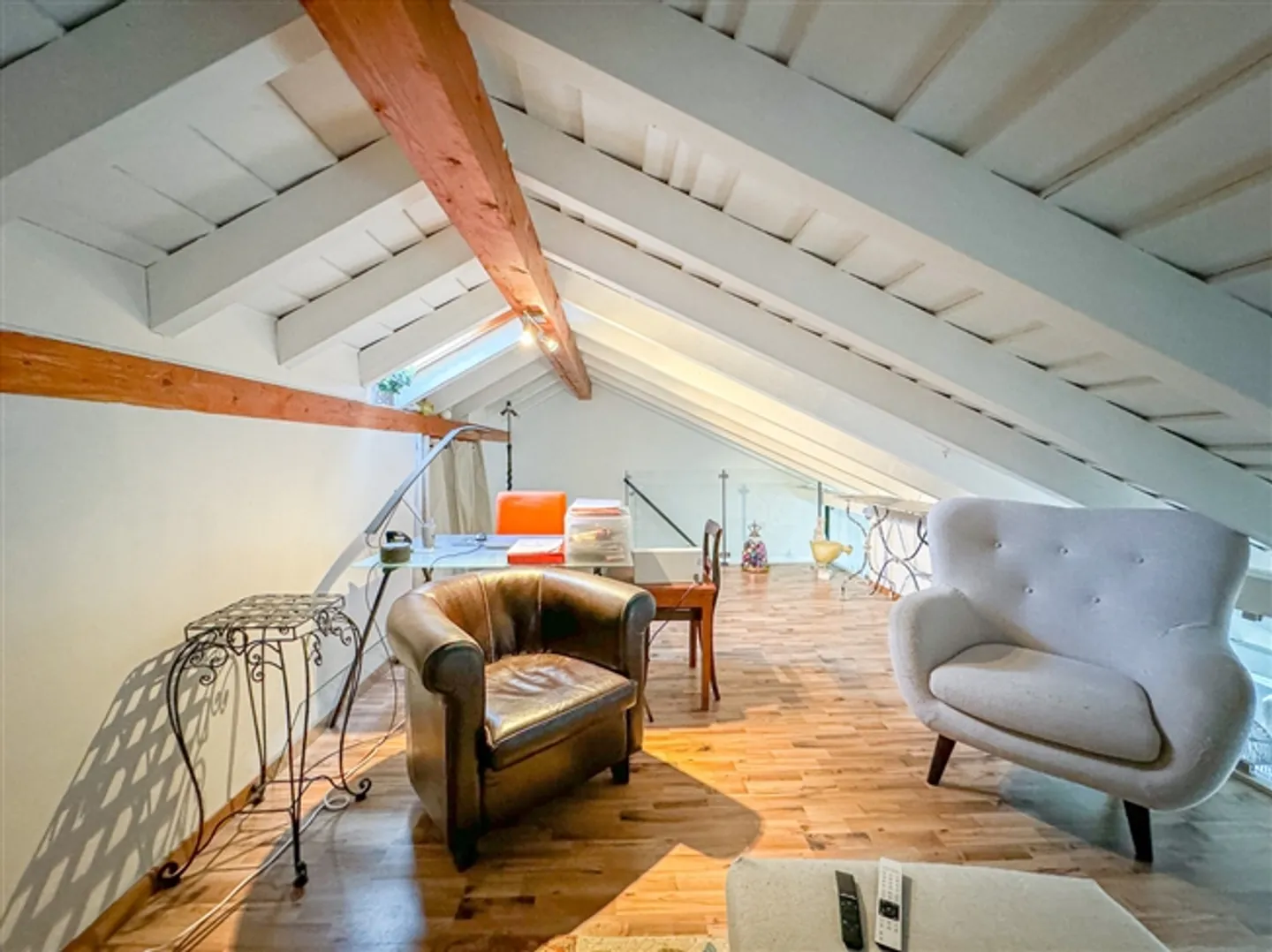 Maisonette spaziosa di 4,5 stanze nella casa di villaggio
Grande giardino - Foto 15 di 20