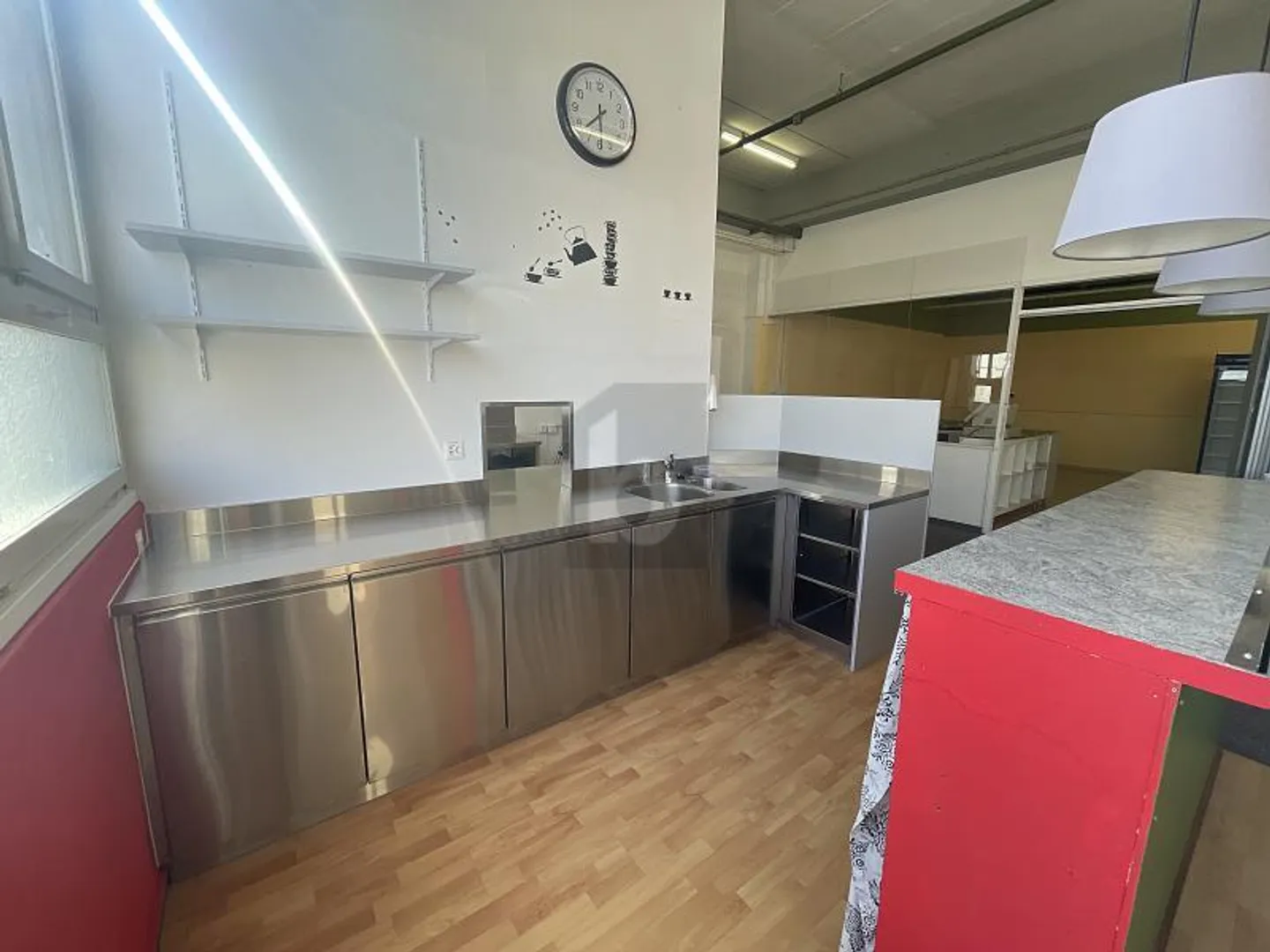 VERSATILE FOR EVENTS AND EXHIBITIONS - Photo 4 of 6