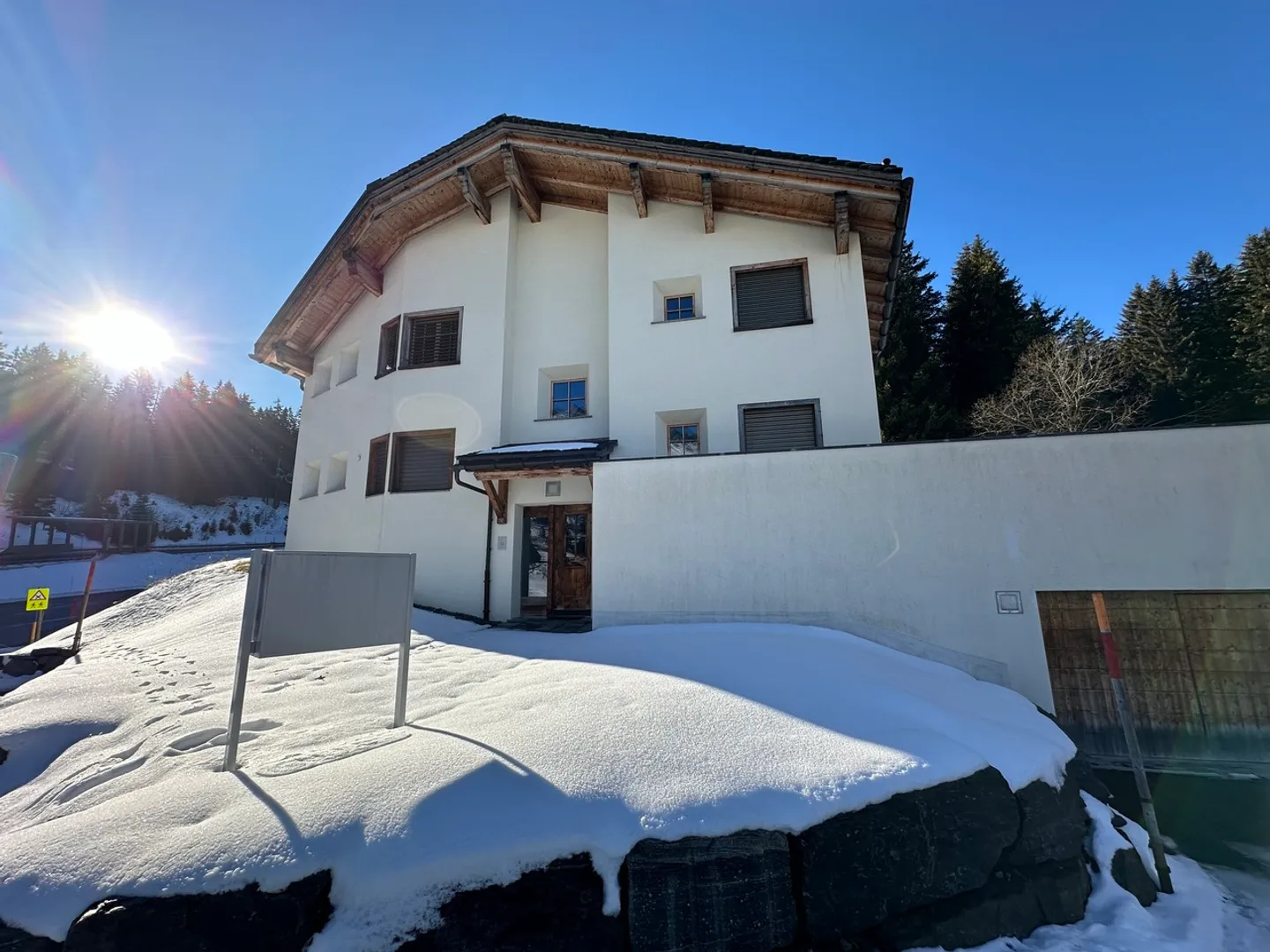 Direttamente sulla pista: appartamento di 4½ stanze con terrazza a Parpan - Foto 23 di 24