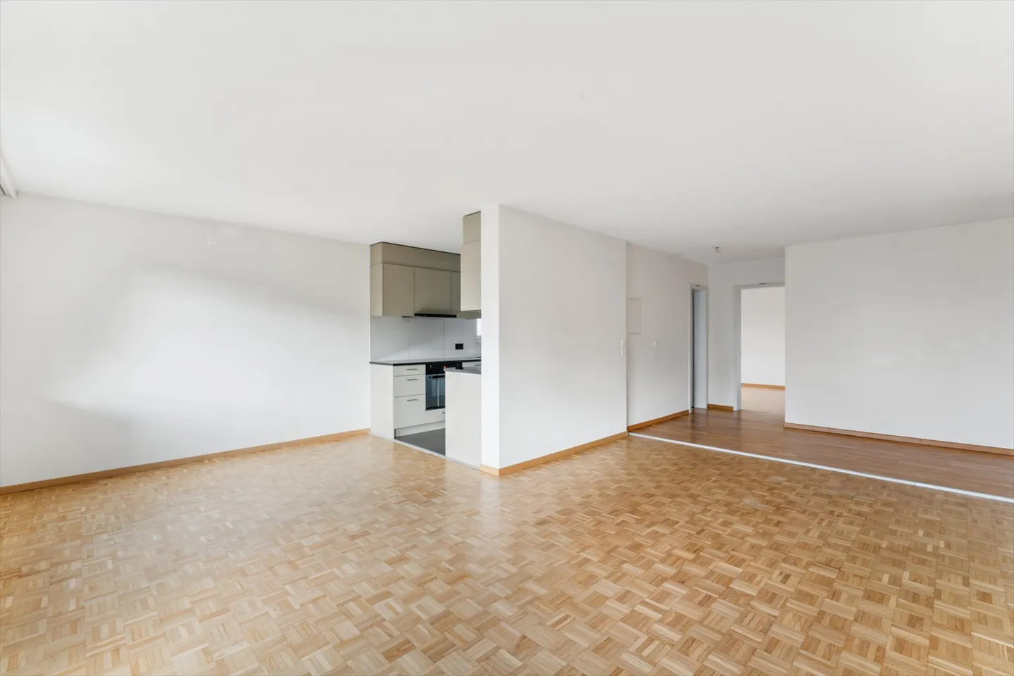 Monolocale con area salotto in giardino - Foto 2 di 3