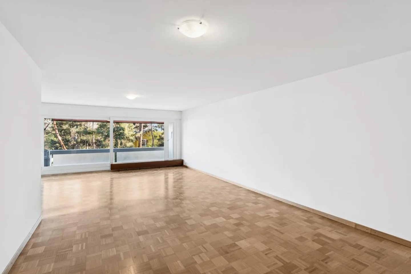 Magnificent 5-room apartment in residential area - Photo 3 of 12