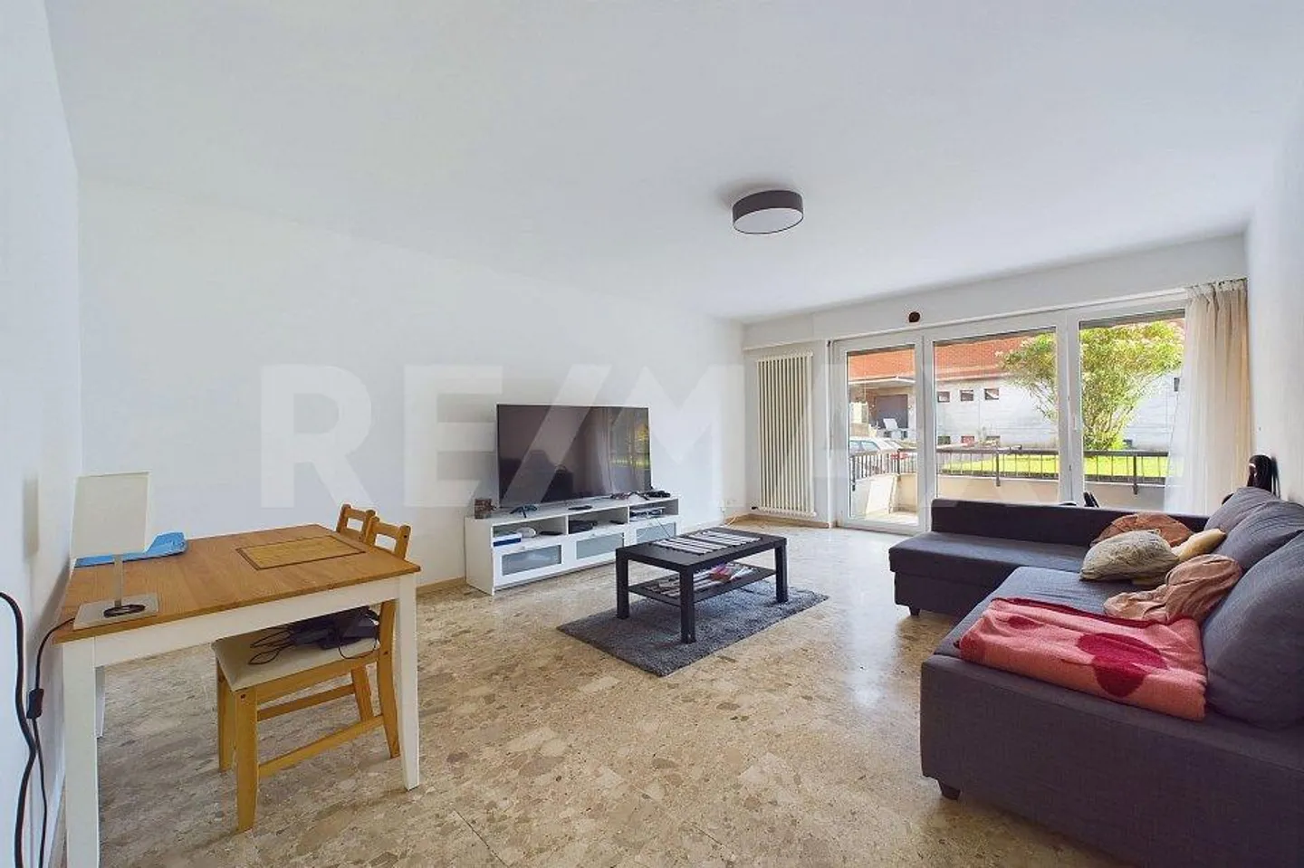 Furnished 2-room apartment - Photo 3 of 13