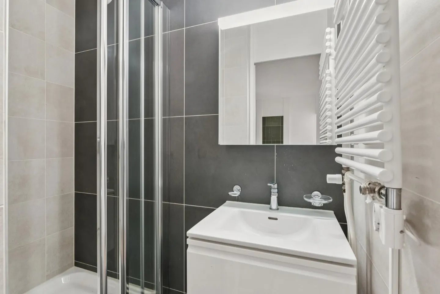 Magnificent 5-room apartment in residential area - Photo 5 of 12