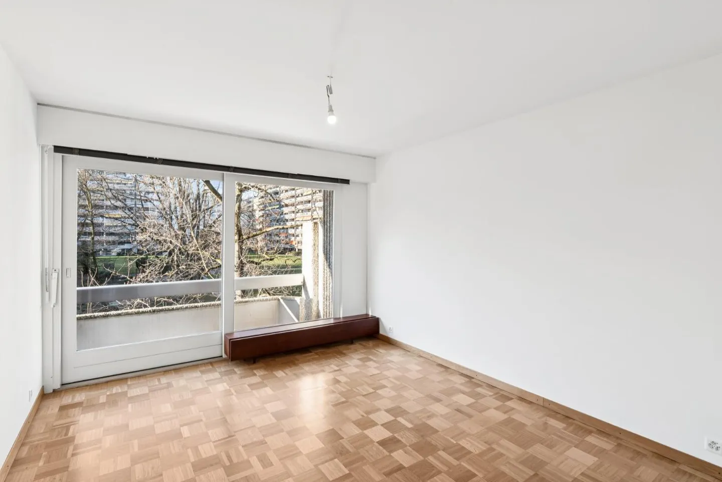 Magnificent 5-room apartment in residential area - Photo 7 of 12