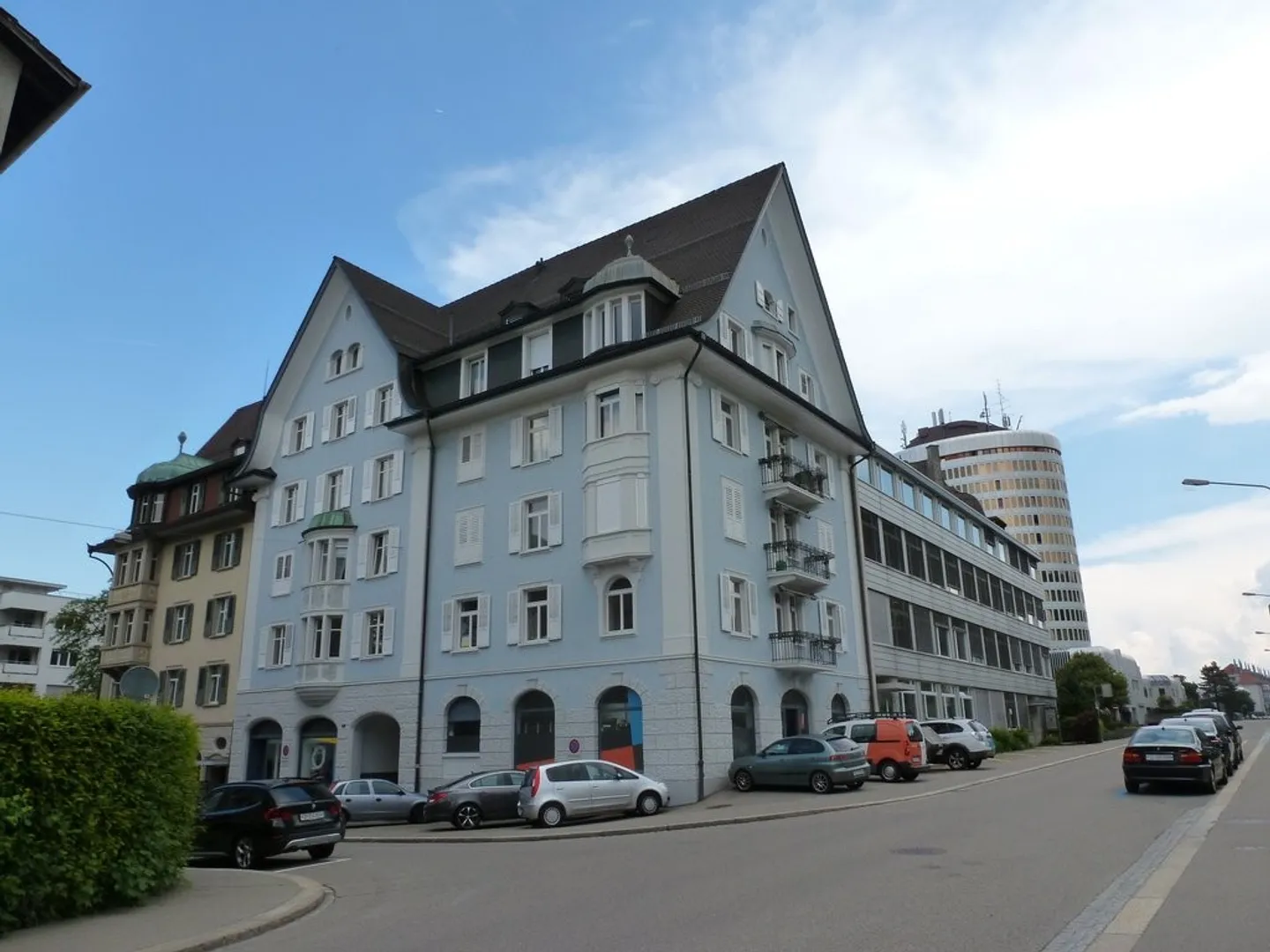 Appartement spacieux avec style - près de l'hôpital cantonal - Photo 1 sur 11