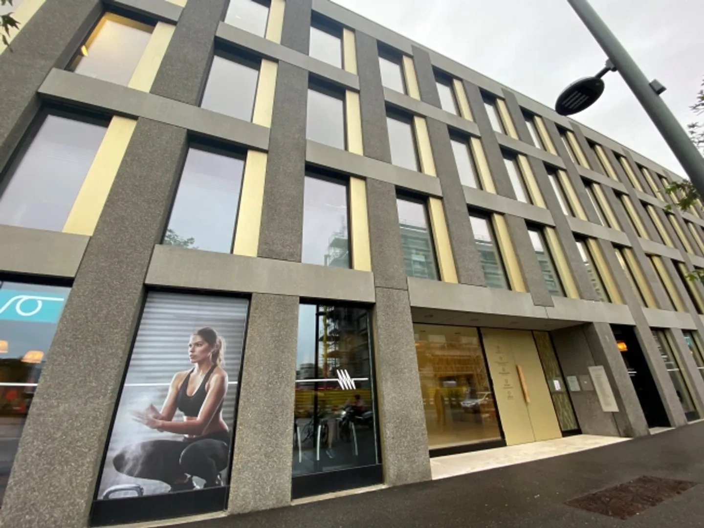 Eaux-Vives Viertel - Lager - Foto 1 von 3