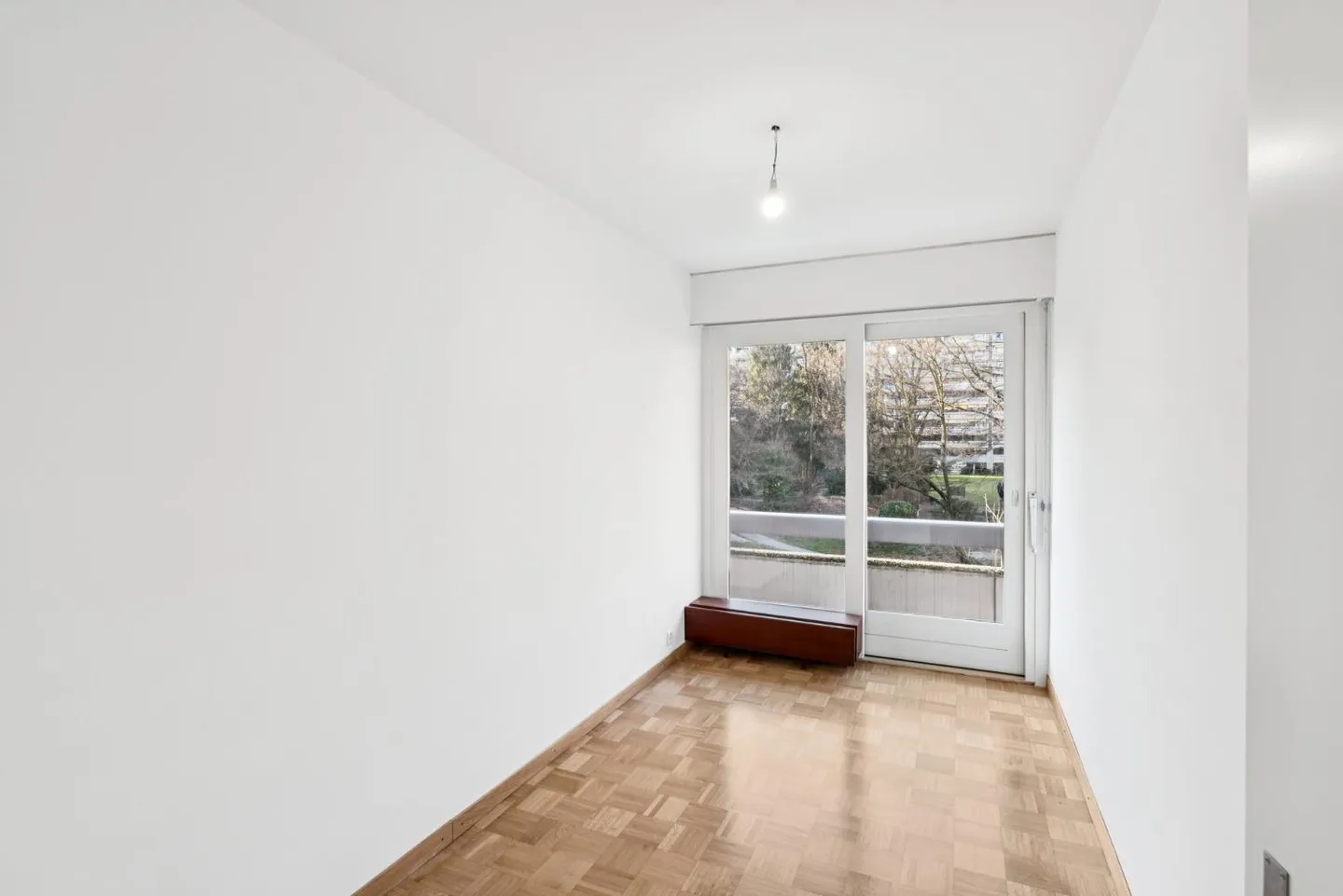 Magnificent 5-room apartment in residential area - Photo 9 of 12
