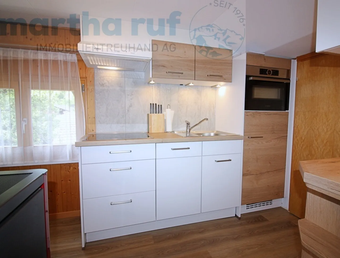 House with two 2-room apartments for Airbnb rental - Photo 8 of 14