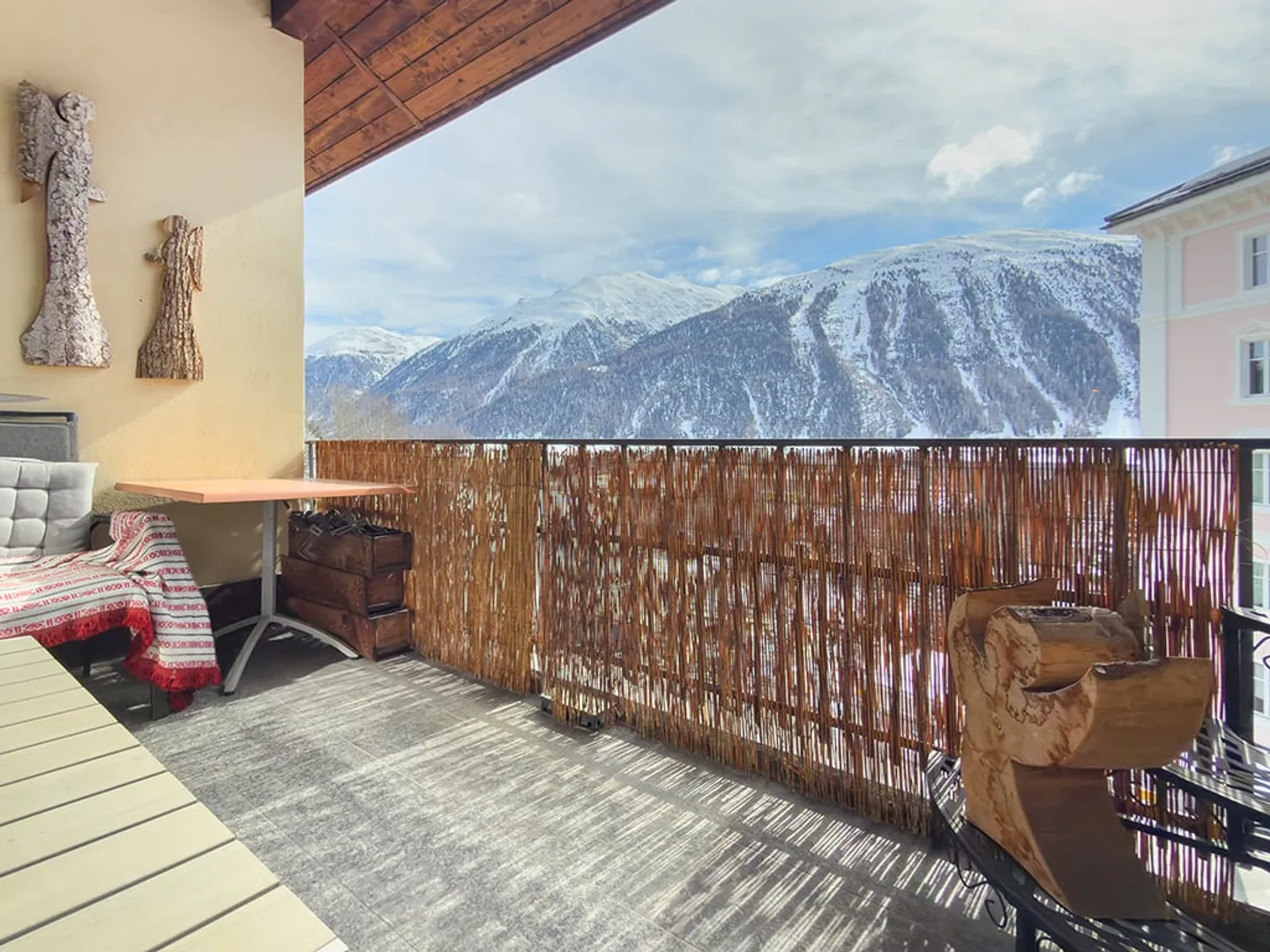 Appartamento attico elegante con fascino alpino - Foto 1 di 15