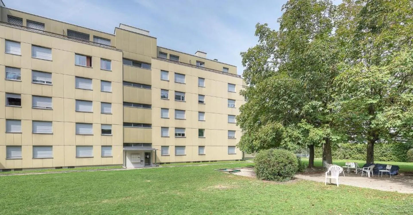 Appartamento spazioso a Friburgo - Foto 1 di 7