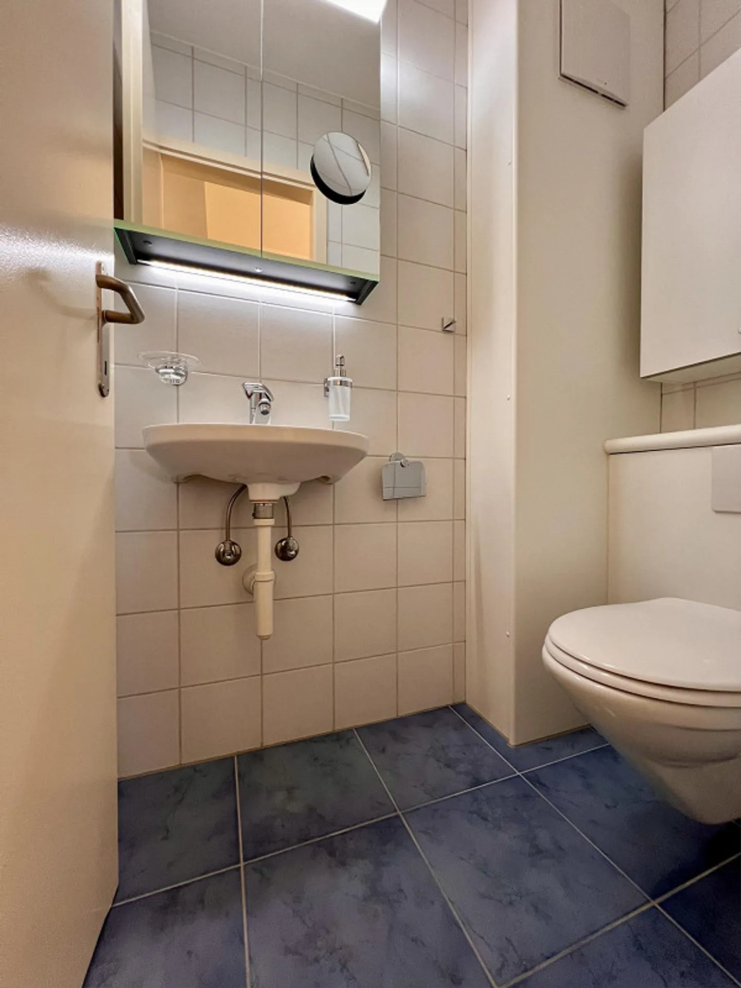 Appartamento attico da sogno di 4,5 locali in posizione centrale a Ostermundigen - Foto 10 di 13