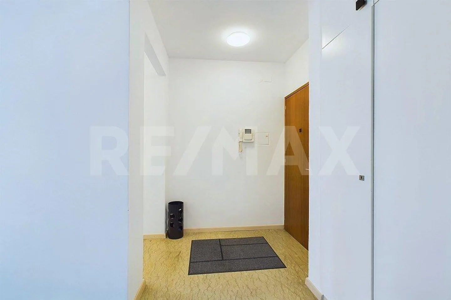 Furnished 2-room apartment - Photo 7 of 13