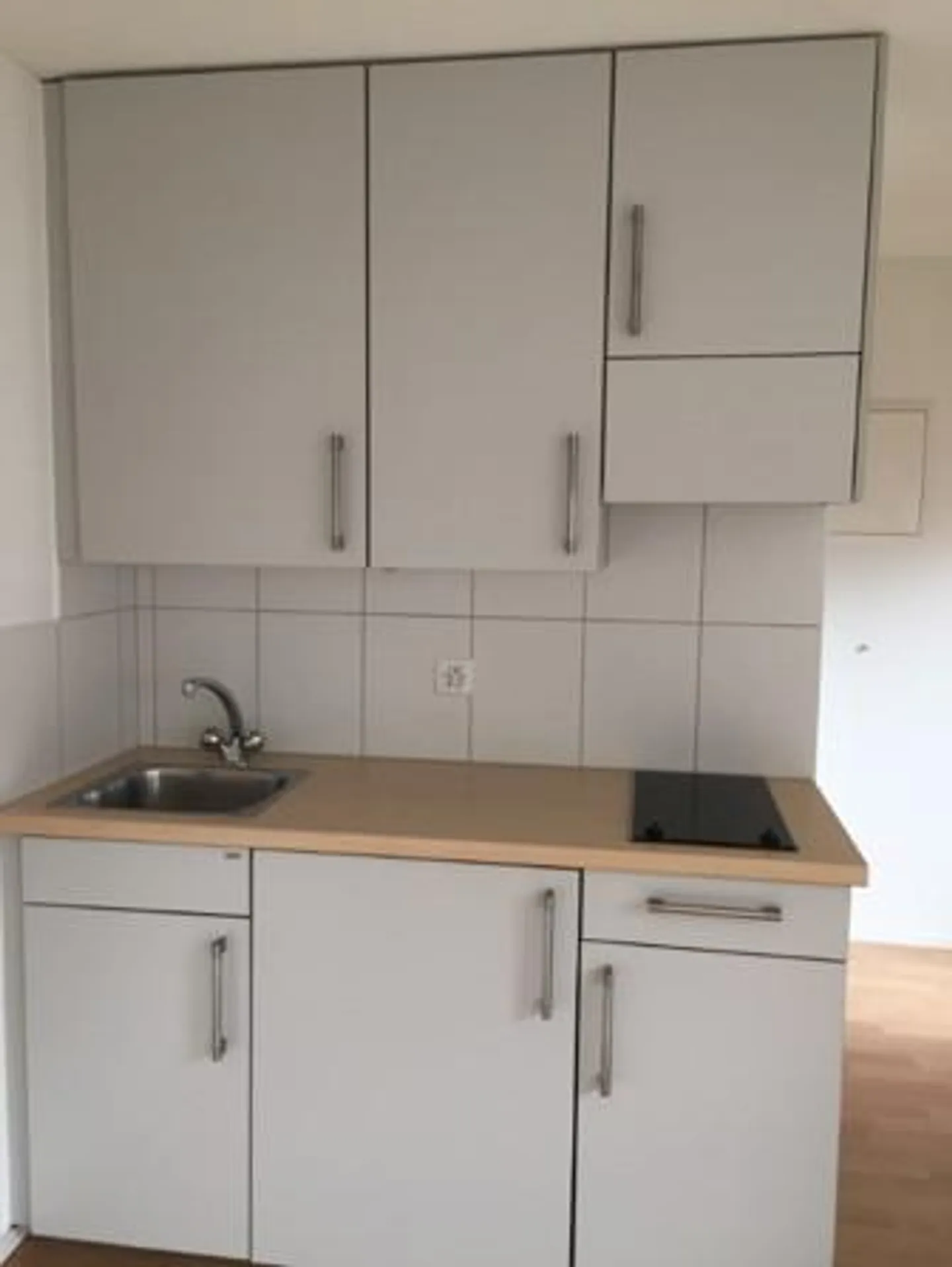 2-room apartment in Buchrain for weekly residents. - Photo 3 of 11