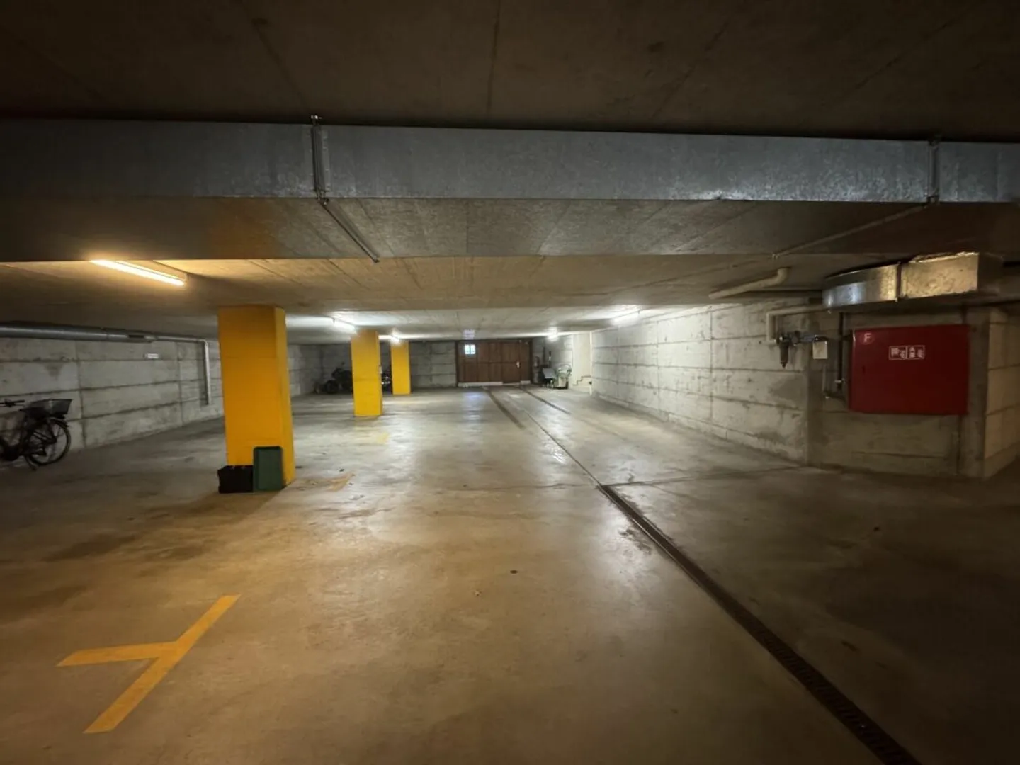 Parking space for rent - Photo 1 of 6