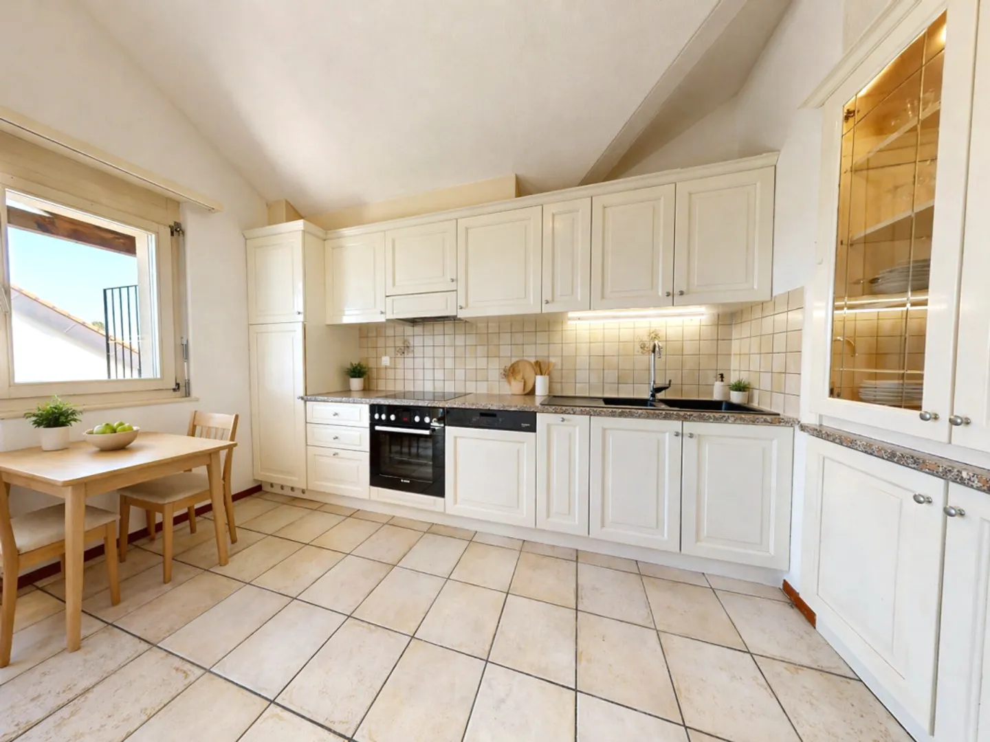 Charming 4.5 Room Apartment in Prez-vers-Noreaz - Photo 2 of 7