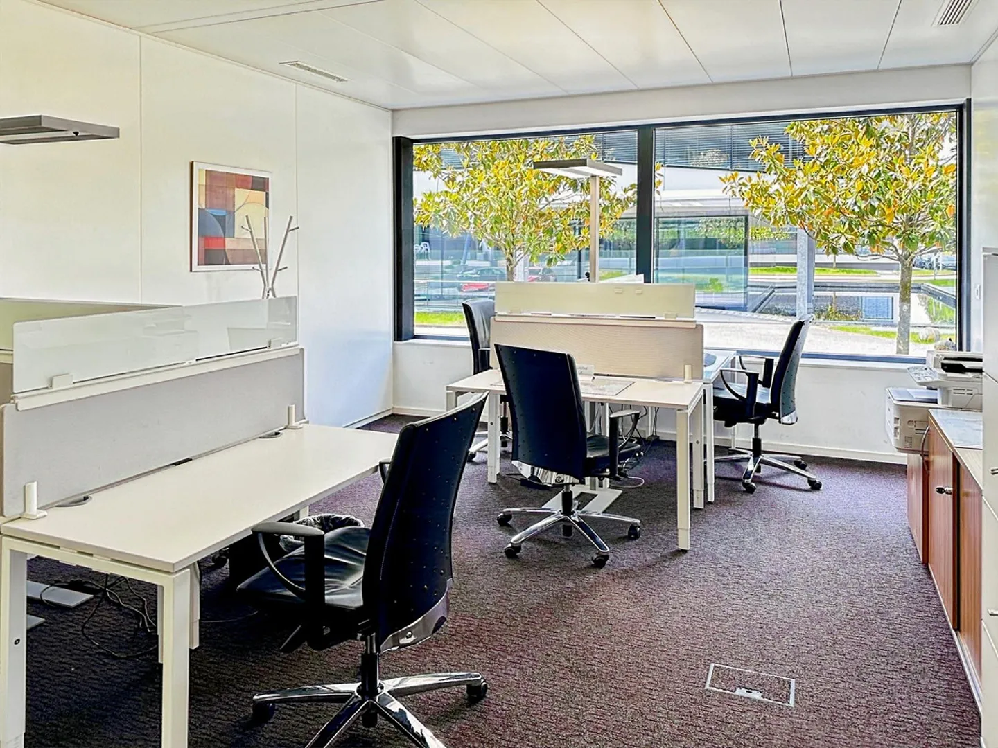 Spazio ufficio aperto tutto incluso per te e il tuo team presso Regus Business Park - Foto 7 di 15